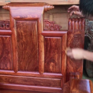 Đánh vecni hoặc sơn bàn, ghế, tủ, giường gỗ đẹp như mới.